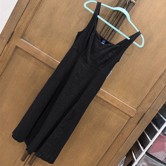 Old Navy Classic Black Midi Dress - Notched Neck Style in Blackjack - Picture 4 of 8